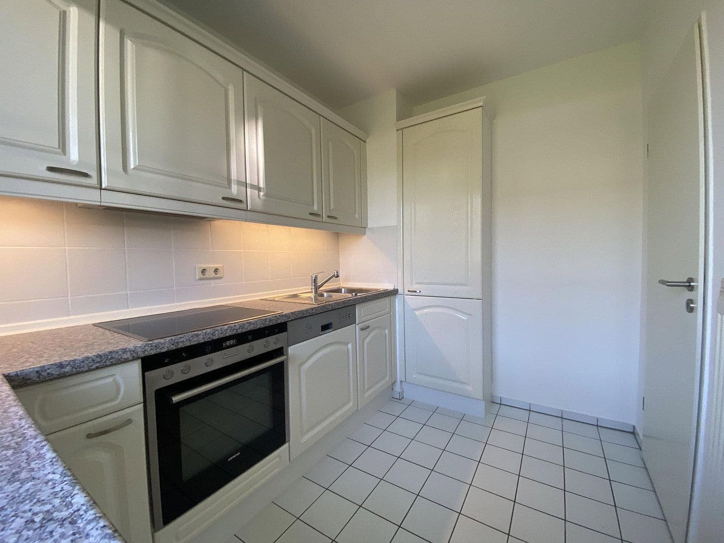 Prodej bytu 2+1 58 m², Köln, Severní Porýní-Vestfálsko Prodej bytu 2+1 58 m², Köln, Severní Porýní-Vestfálsko