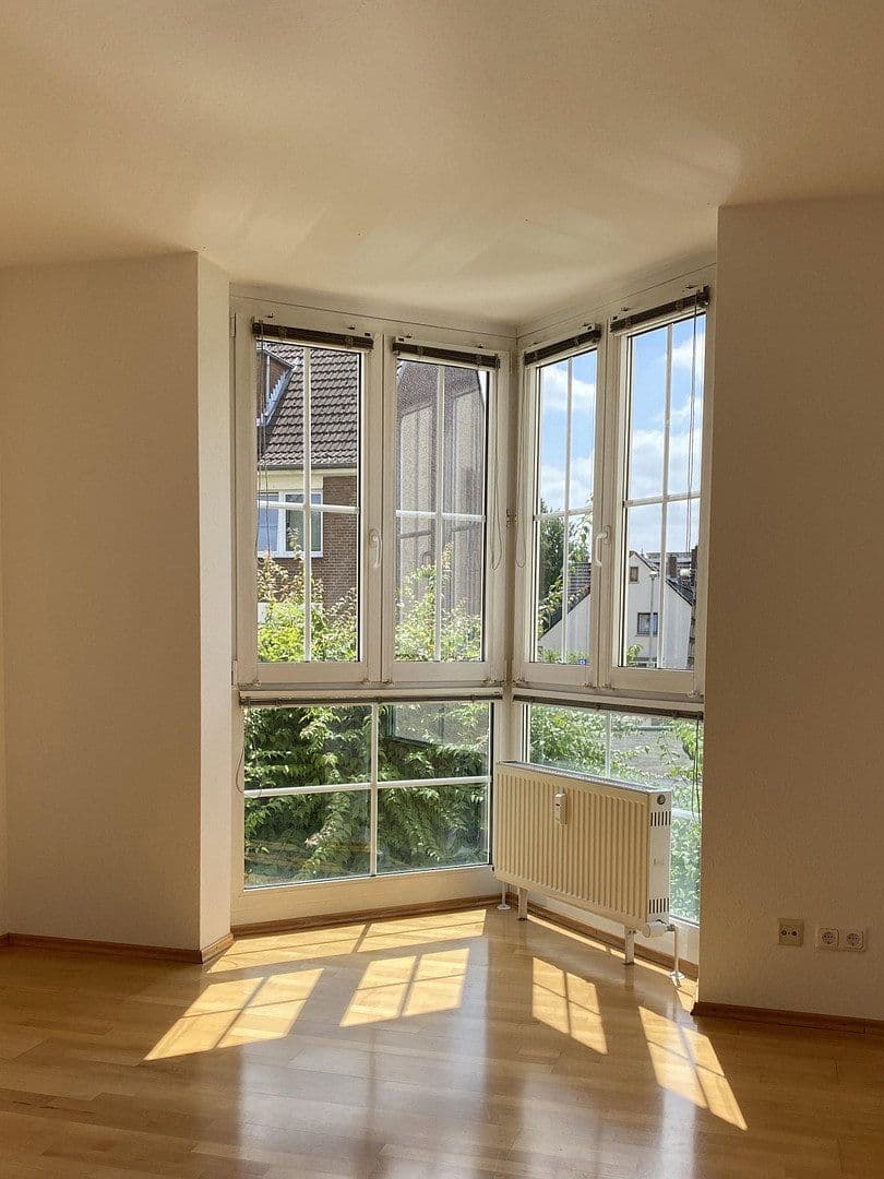 Prodej bytu 2+1 58 m², Köln, Severní Porýní-Vestfálsko Prodej bytu 2+1 58 m², Köln, Severní Porýní-Vestfálsko