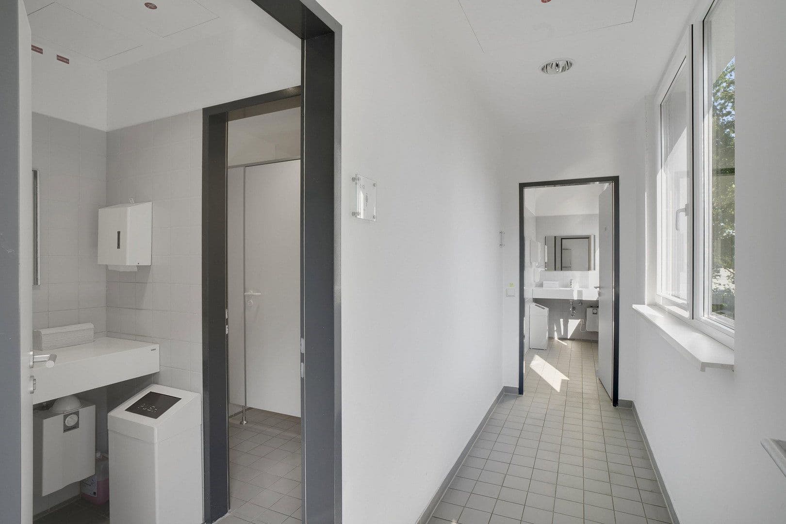 Pronájem kanceláře 1.160 m², Otto-Fleck-Schneise 8, Frankfurt am Main, Hessen Pronájem kanceláře 1.160 m², Otto-Fleck-Schneise 8, Frankfurt am Main, Hessen