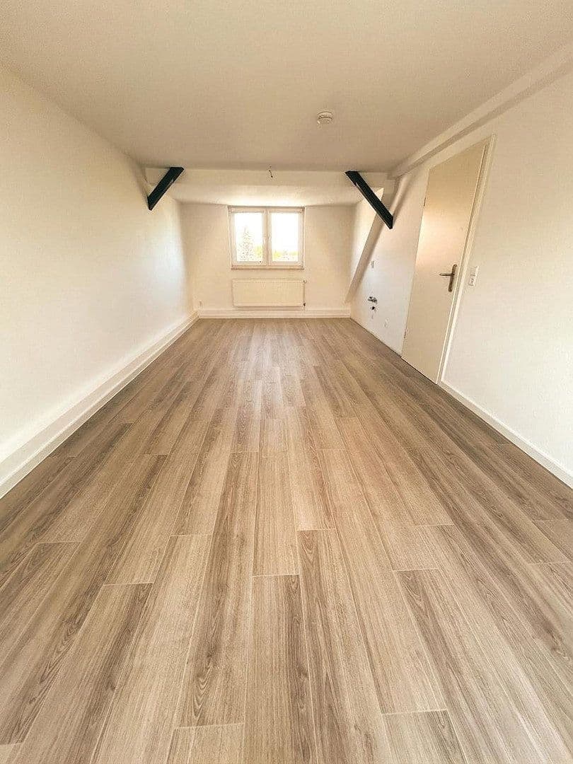 Pronájem bytu 2+1 48 m², Kirchstraße 33, Dessau-Roßlau, Sasko-Anhaltsko Pronájem bytu 2+1 48 m², Kirchstraße 33, Dessau-Roßlau, Sasko-Anhaltsko