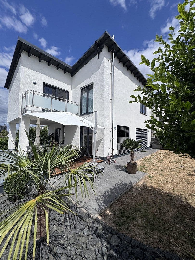 Prodej domu 127 m², pozemek 376 m², Saulheim, Porýní-Falc Prodej domu 127 m², pozemek 376 m², Saulheim, Porýní-Falc