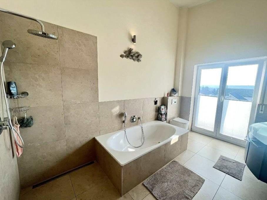 Prodej domu 127 m², pozemek 376 m², Saulheim, Porýní-Falc Prodej domu 127 m², pozemek 376 m², Saulheim, Porýní-Falc