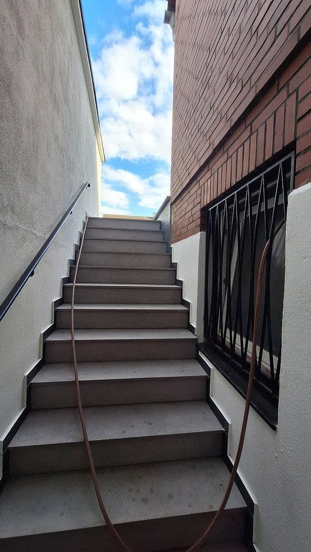 Pronájem domu 96 m², pozemek 399 m², Dormagen, Severní Porýní-Vestfálsko Pronájem domu 96 m², pozemek 399 m², Dormagen, Severní Porýní-Vestfálsko