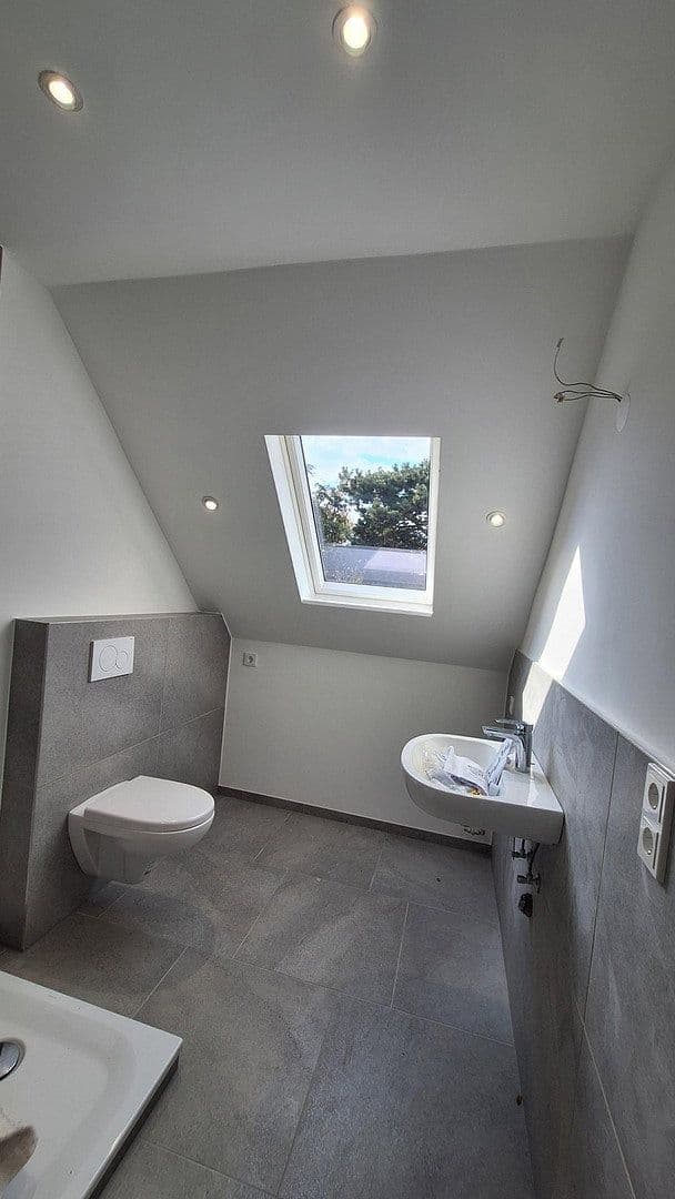 Pronájem domu 96 m², pozemek 399 m², Dormagen, Severní Porýní-Vestfálsko Pronájem domu 96 m², pozemek 399 m², Dormagen, Severní Porýní-Vestfálsko