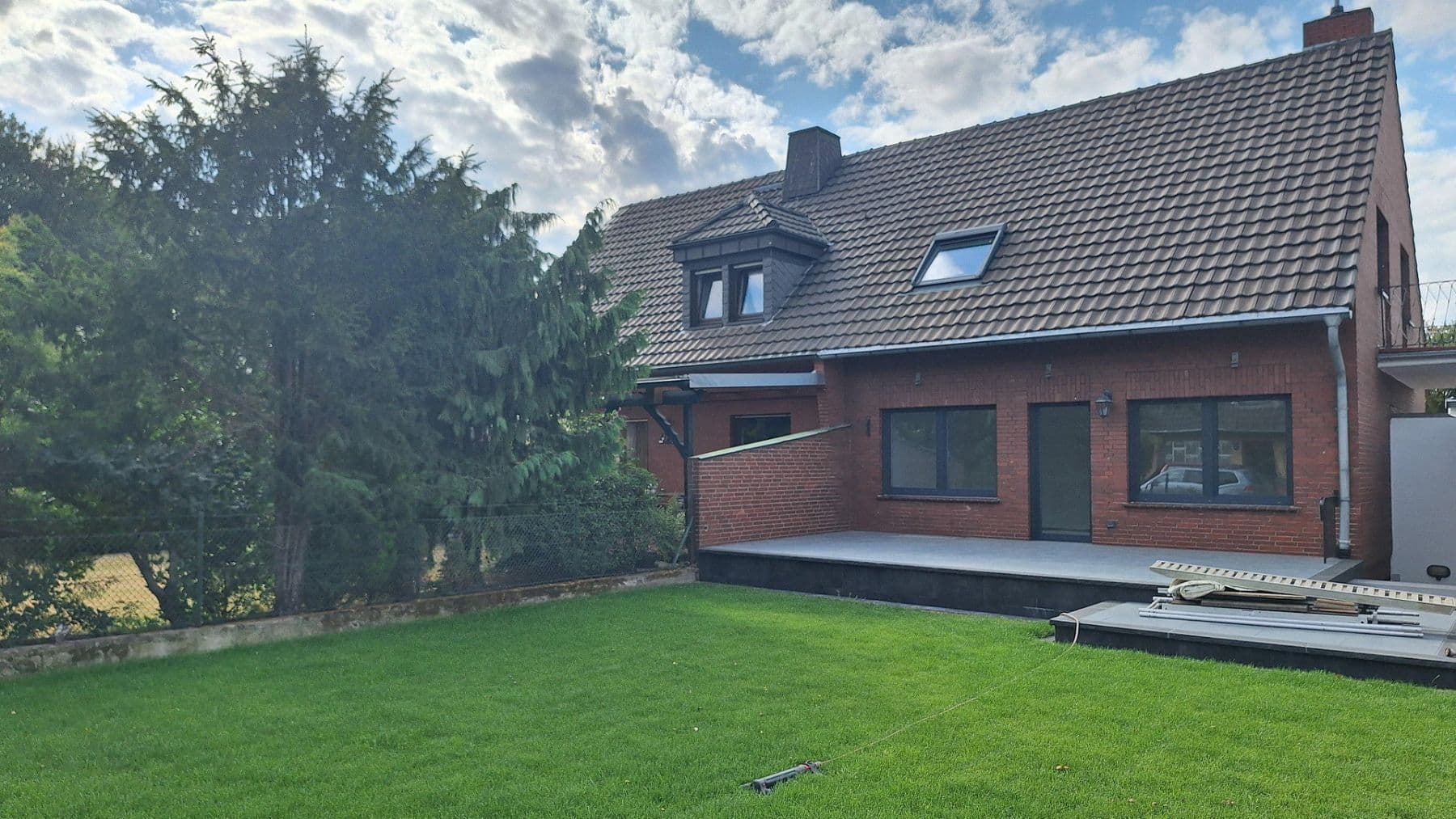 Pronájem domu 96 m², pozemek 399 m², Dormagen, Severní Porýní-Vestfálsko Pronájem domu 96 m², pozemek 399 m², Dormagen, Severní Porýní-Vestfálsko
