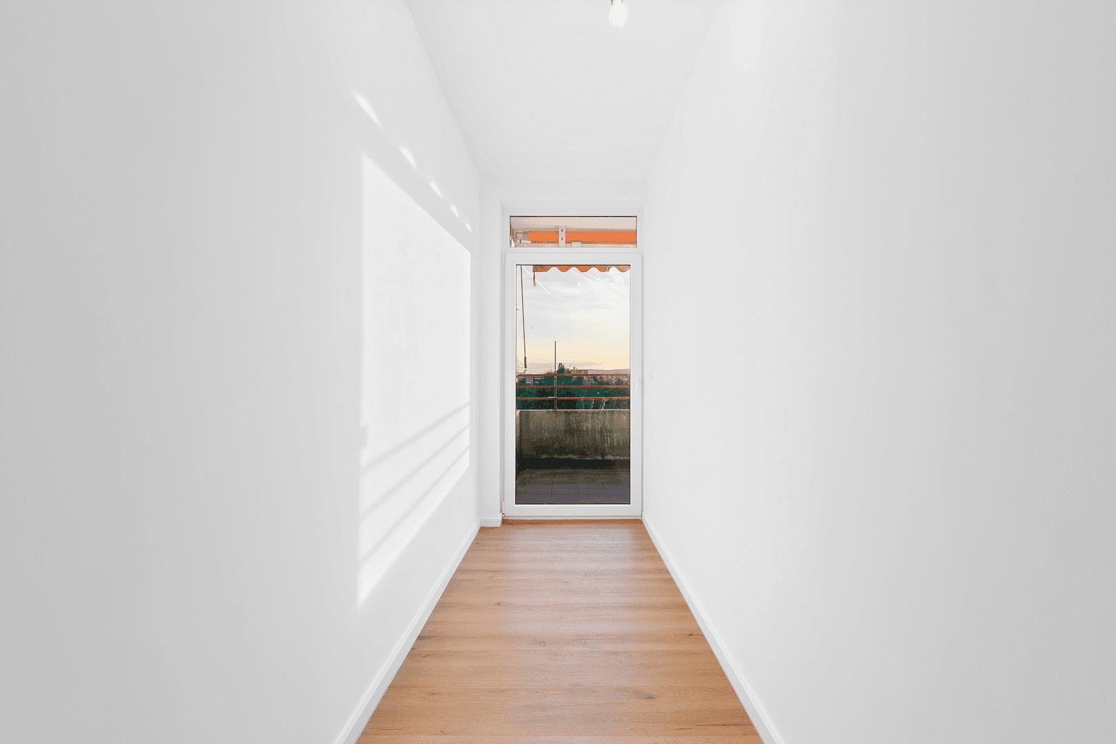 Pronájem bytu 1+1 12 m², Thomas-Mann-Straße 1, Frankfurt, Hessen Pronájem bytu 1+1 12 m², Thomas-Mann-Straße 1, Frankfurt, Hessen