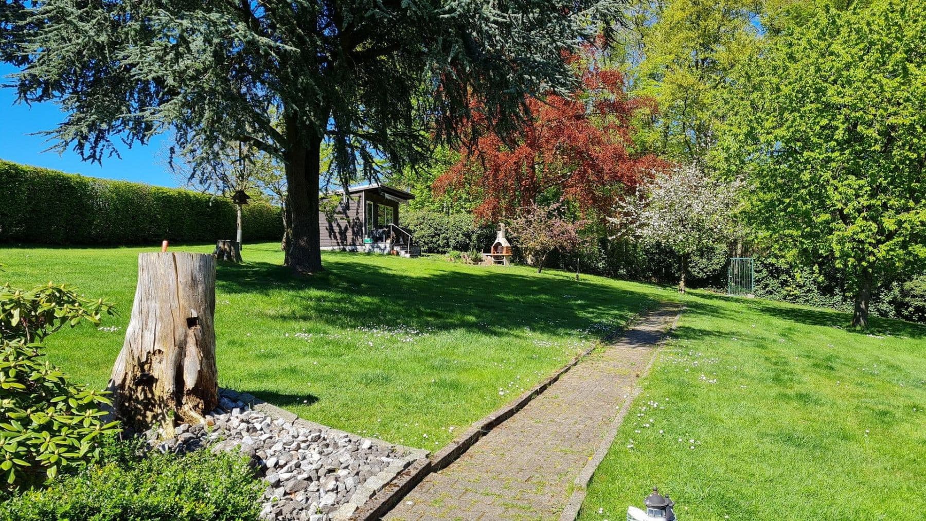 Prodej domu 287 m², pozemek 4.073 m², Velbert, Severní Porýní-Vestfálsko Prodej domu 287 m², pozemek 4.073 m², Velbert, Severní Porýní-Vestfálsko