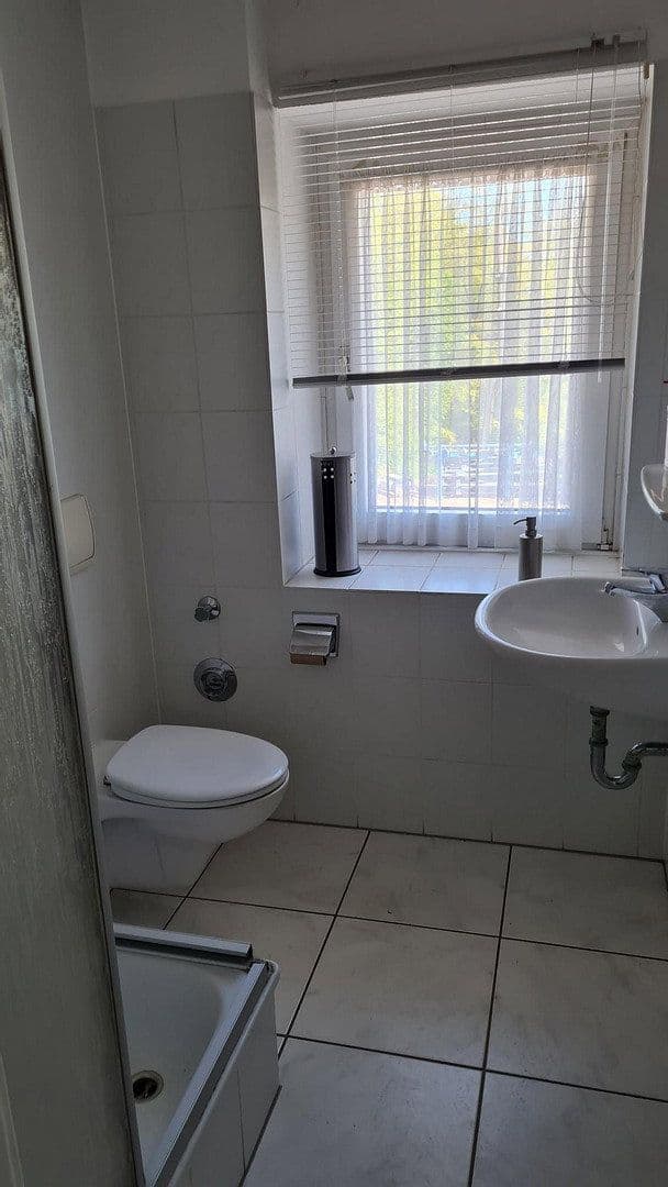 Prodej domu 287 m², pozemek 4.073 m², Velbert, Severní Porýní-Vestfálsko Prodej domu 287 m², pozemek 4.073 m², Velbert, Severní Porýní-Vestfálsko