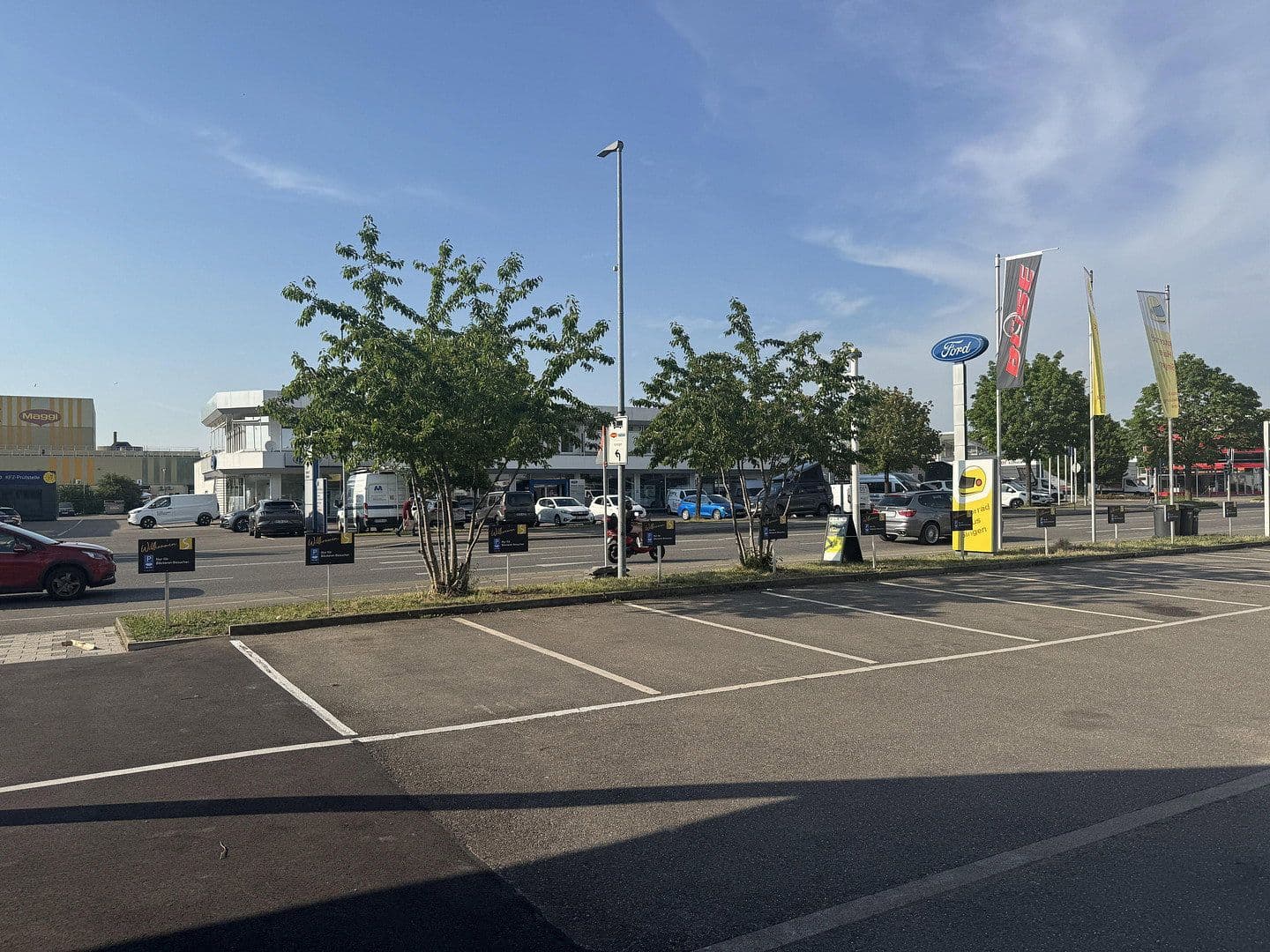 Pronájem nebytového prostoru 220 m², Georg-Fischer-Straße 32, Singen (Hohentwiel), Bádensko-Württembersko Pronájem nebytového prostoru 220 m², Georg-Fischer-Straße 32, Singen (Hohentwiel), Bádensko-Württembersko