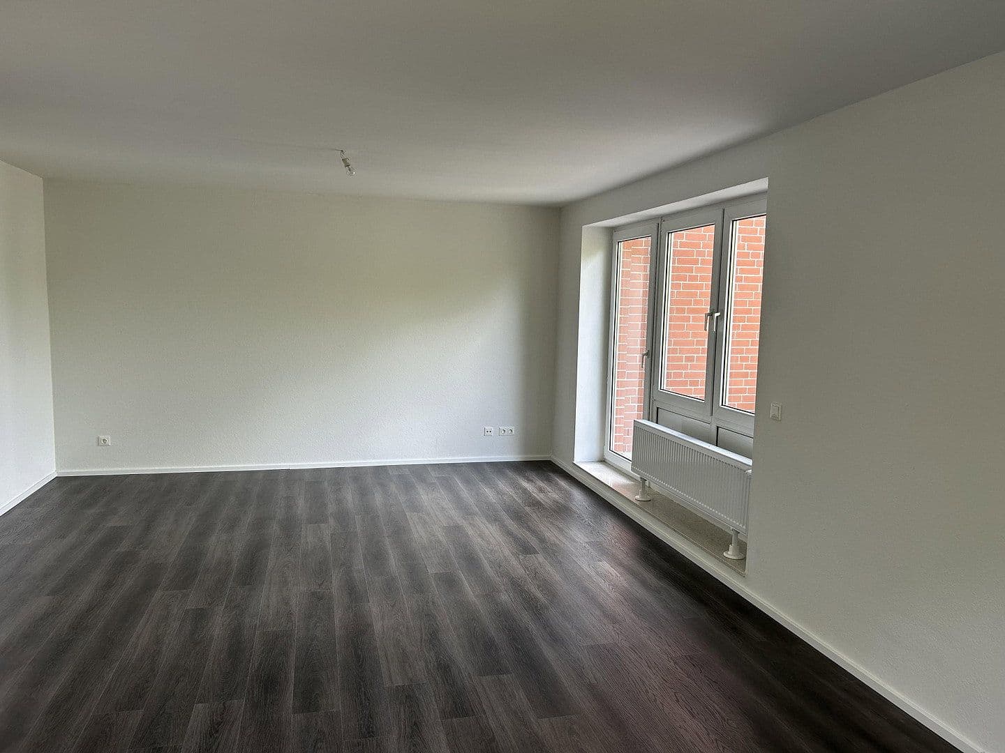 Prodej bytu 2+1 61 m², Sibeliusweg 22, Hannover, Dolní Sasko Prodej bytu 2+1 61 m², Sibeliusweg 22, Hannover, Dolní Sasko