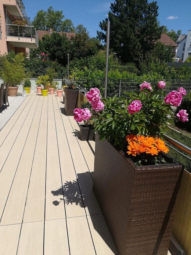 Pronájem bytu 3+1 93 m², Felsenstraße 45, Wiesbaden, Hessen Pronájem bytu 3+1 93 m², Felsenstraße 45, Wiesbaden, Hessen