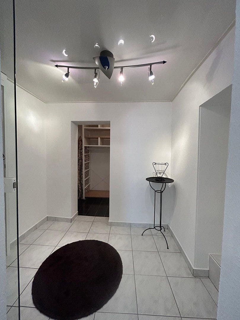 Pronájem bytu 2+kk 80 m², Schauenburgstr. 23, Dossenheim, Bádensko-Württembersko Pronájem bytu 2+kk 80 m², Schauenburgstr. 23, Dossenheim, Bádensko-Württembersko