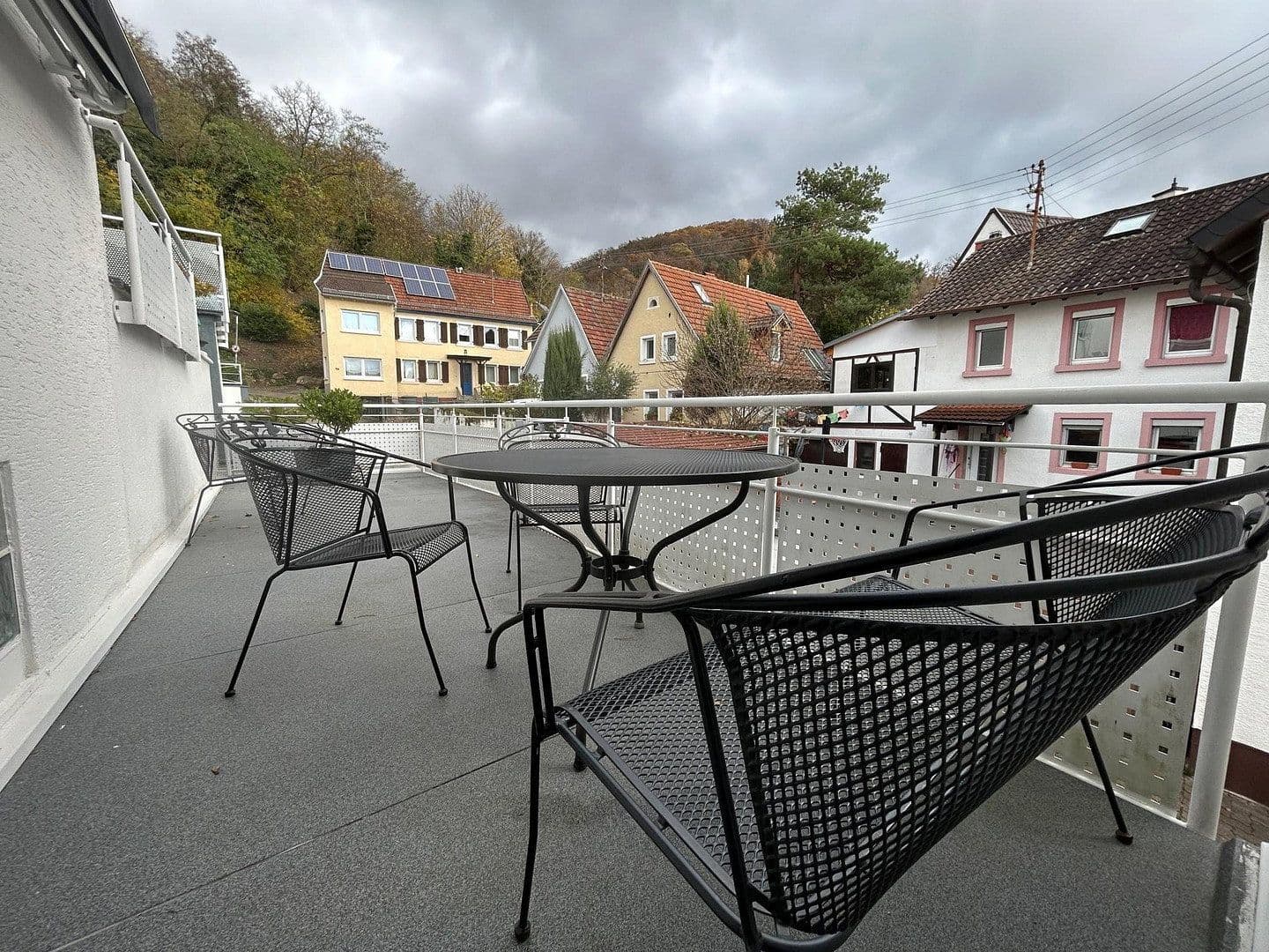 Pronájem bytu 2+kk 80 m², Schauenburgstr. 23, Dossenheim, Bádensko-Württembersko Pronájem bytu 2+kk 80 m², Schauenburgstr. 23, Dossenheim, Bádensko-Württembersko