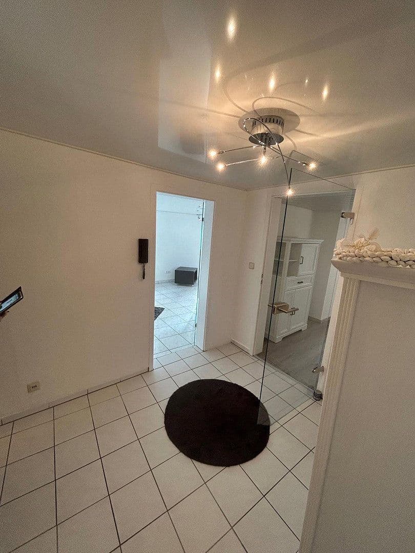 Pronájem bytu 2+kk 80 m², Schauenburgstr. 23, Dossenheim, Bádensko-Württembersko Pronájem bytu 2+kk 80 m², Schauenburgstr. 23, Dossenheim, Bádensko-Württembersko