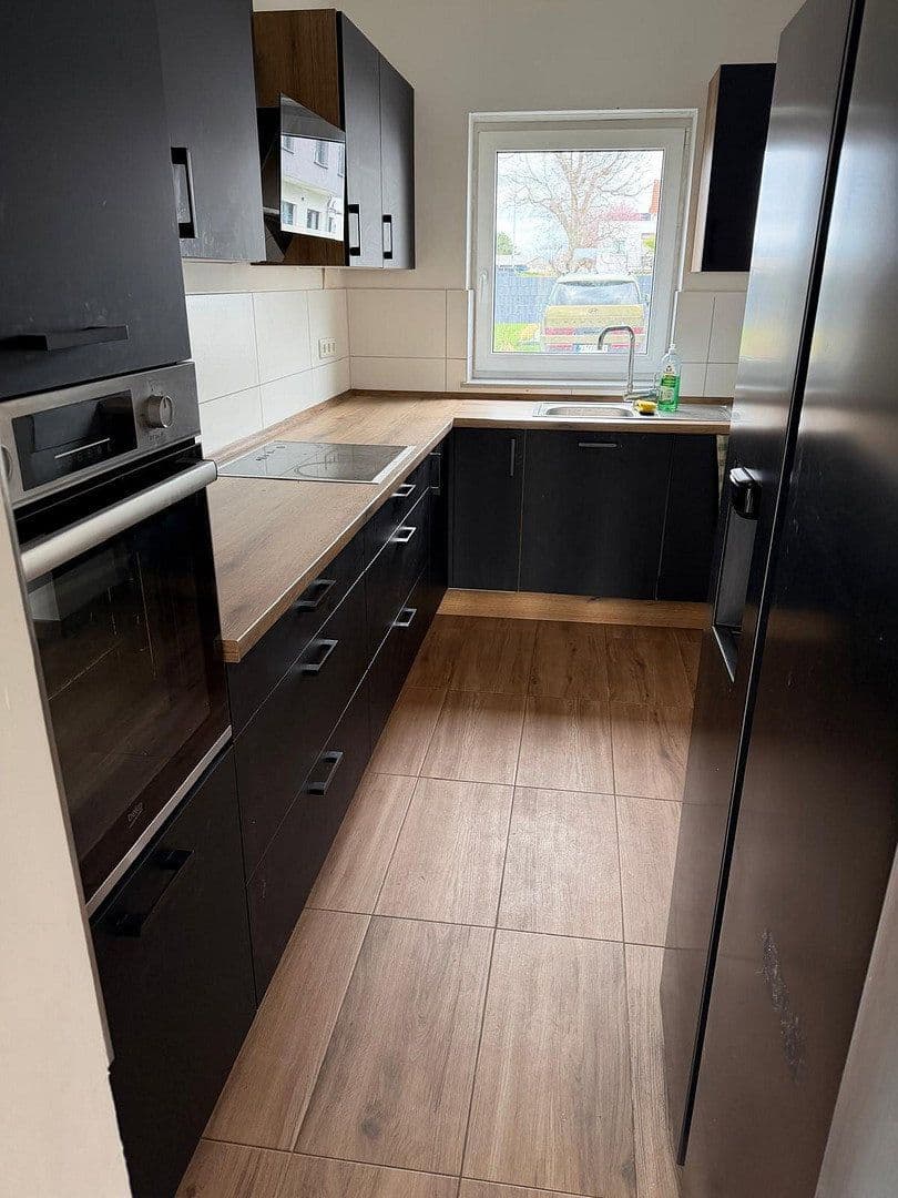 Pronájem domu 140 m², pozemek 300 m², Mainz Kastel, Hessen Pronájem domu 140 m², pozemek 300 m², Mainz Kastel, Hessen
