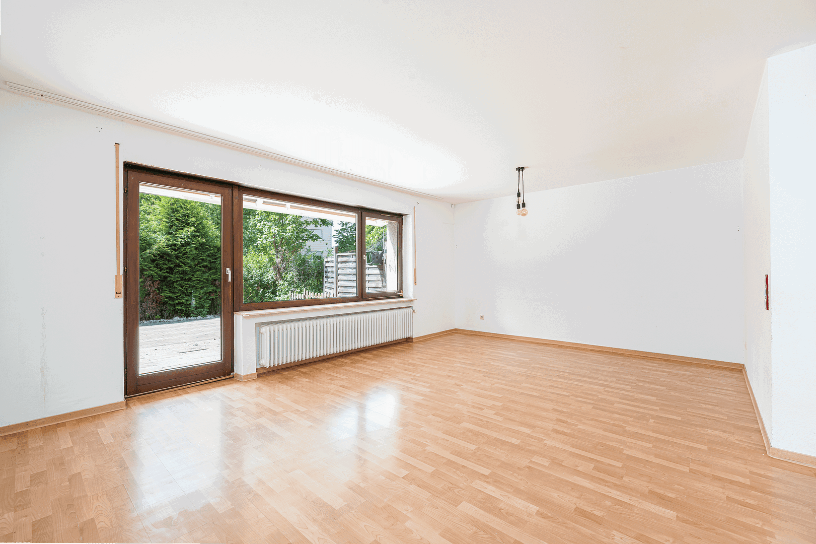 Prodej domu 148 m², pozemek 221 m², Steinheim an der Murr, Bádensko-Württembersko Prodej domu 148 m², pozemek 221 m², Steinheim an der Murr, Bádensko-Württembersko