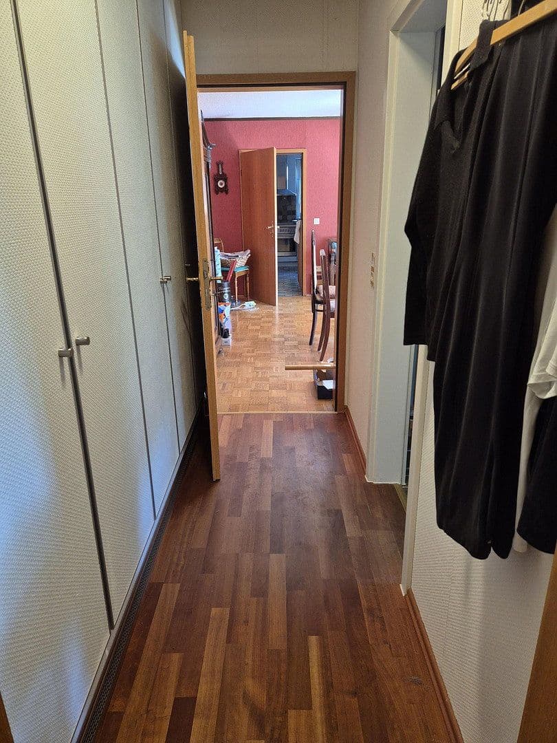 Prodej domu 186 m², pozemek 471 m², Am Schenkenfeld 17, Veitshöchheim, Bavorsko Prodej domu 186 m², pozemek 471 m², Am Schenkenfeld 17, Veitshöchheim, Bavorsko