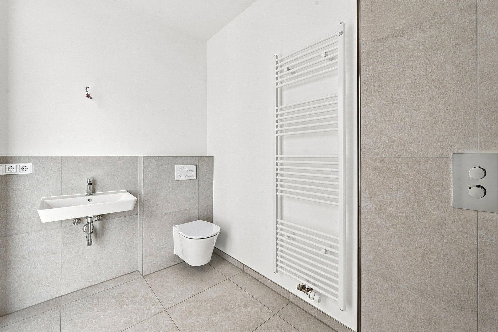 Pronájem bytu 2+1 72 m², Gustav-Meyrink-Str. 7, München, Bavorsko Pronájem bytu 2+1 72 m², Gustav-Meyrink-Str. 7, München, Bavorsko