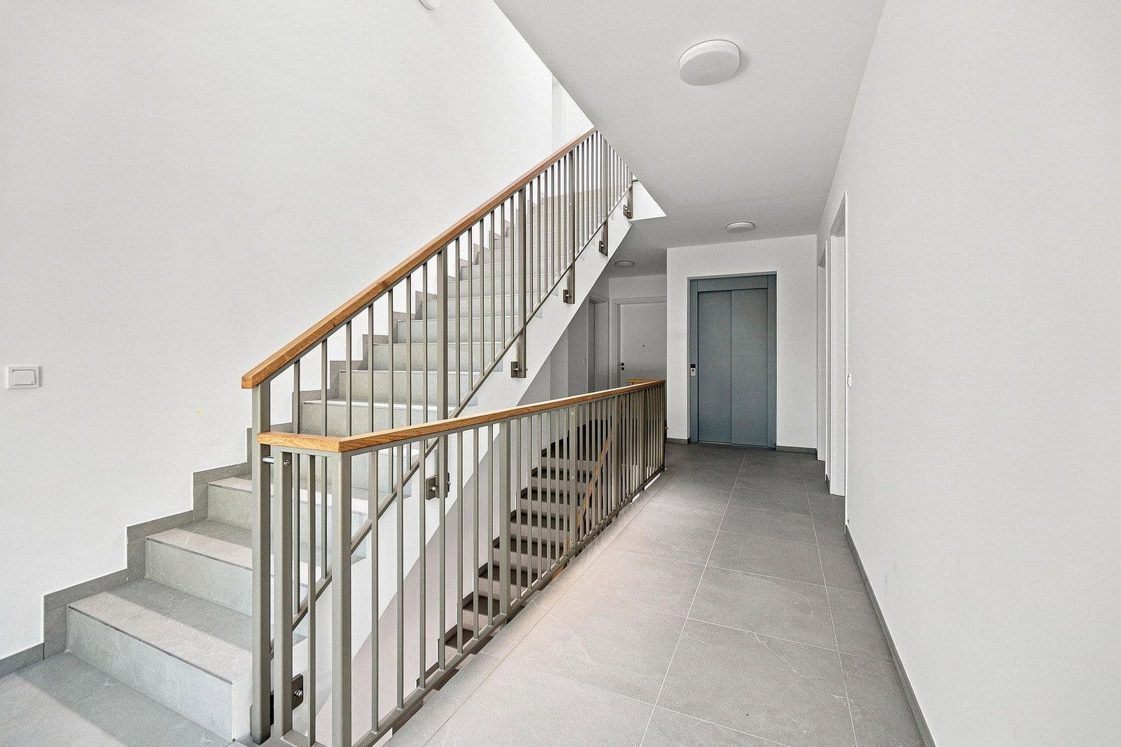 Pronájem bytu 2+1 72 m², Gustav-Meyrink-Str. 7, München, Bavorsko Pronájem bytu 2+1 72 m², Gustav-Meyrink-Str. 7, München, Bavorsko