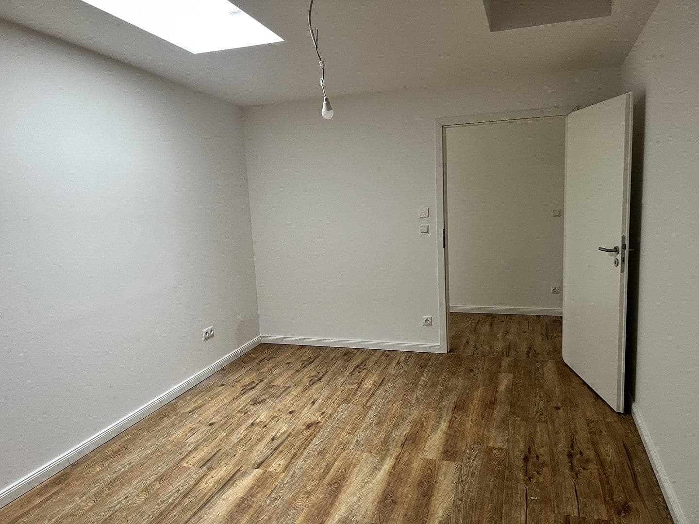 Pronájem bytu 3+1 98 m², Dietzgenstraße 93, Berlin, Berlín Pronájem bytu 3+1 98 m², Dietzgenstraße 93, Berlin, Berlín
