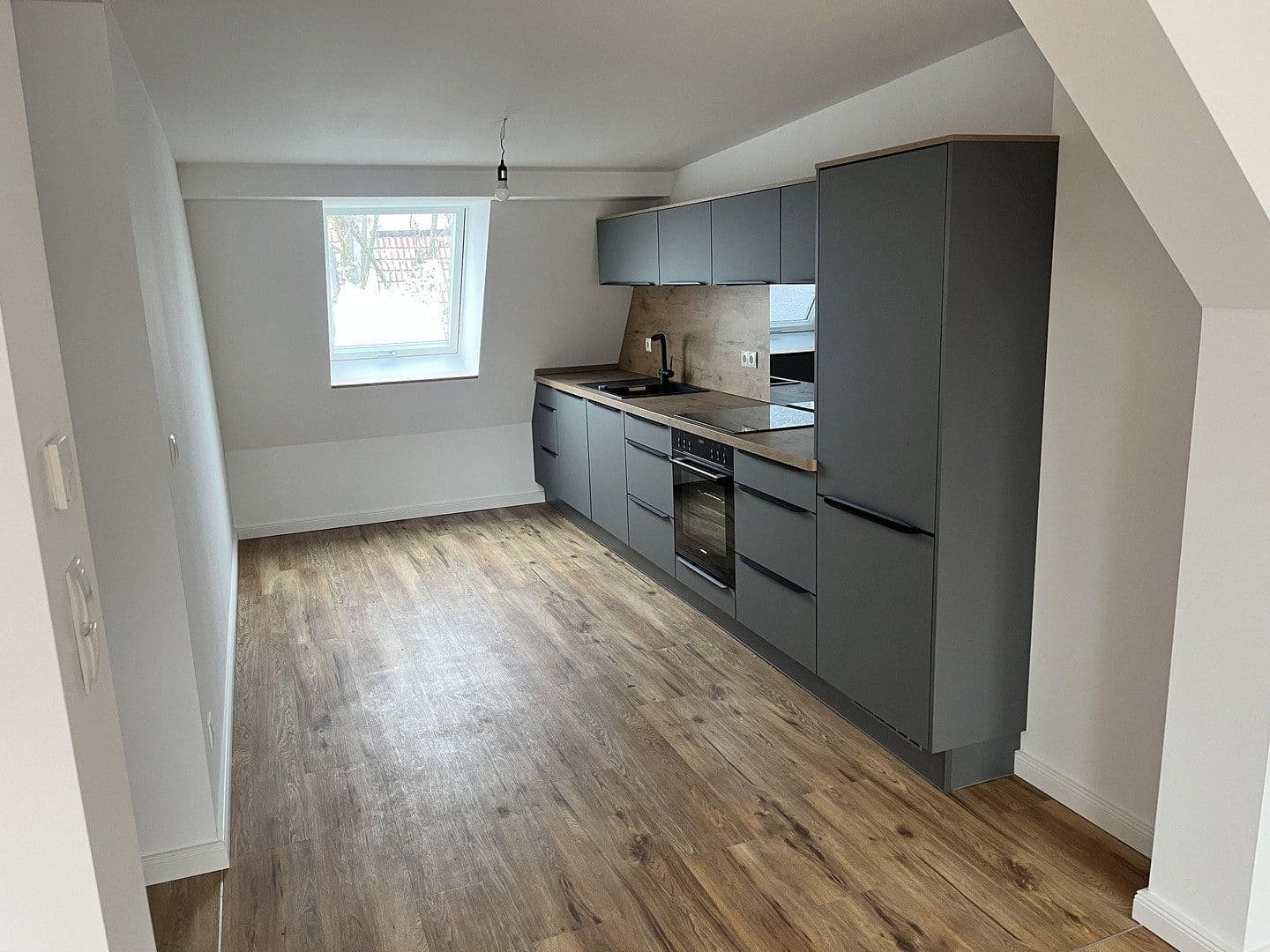 Pronájem bytu 3+1 98 m², Dietzgenstraße 93, Berlin, Berlín Pronájem bytu 3+1 98 m², Dietzgenstraße 93, Berlin, Berlín