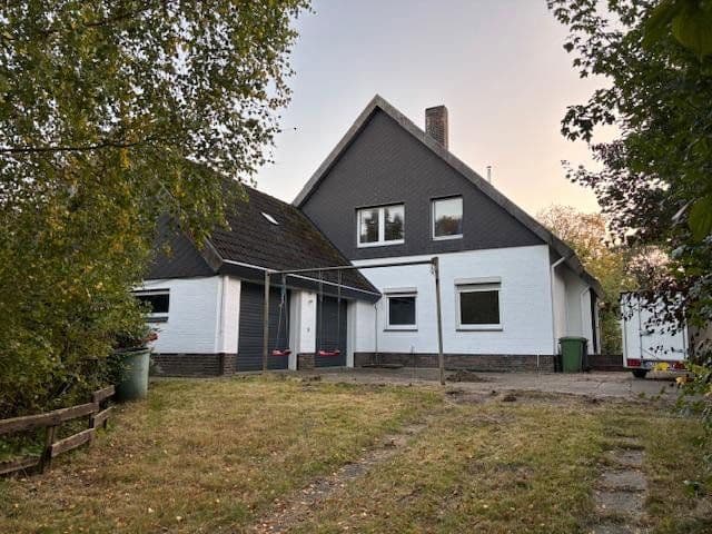 Prodej domu 240 m², pozemek 1.774 m², Neuberend, Šlesvicko-Holštýnsko Prodej domu 240 m², pozemek 1.774 m², Neuberend, Šlesvicko-Holštýnsko