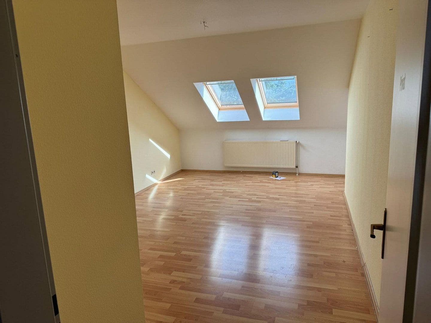 Pronájem bytu 3+1 120 m², Frankfurter Str.90, Salzgitter, Dolní Sasko Pronájem bytu 3+1 120 m², Frankfurter Str.90, Salzgitter, Dolní Sasko