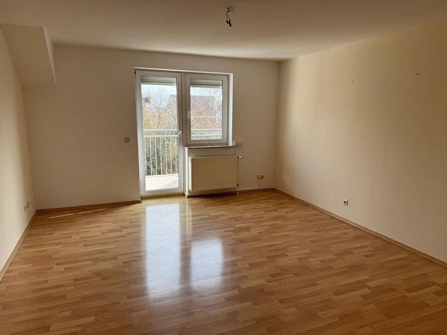 Pronájem bytu 3+1 120 m², Frankfurter Str.90, Salzgitter, Dolní Sasko Pronájem bytu 3+1 120 m², Frankfurter Str.90, Salzgitter, Dolní Sasko