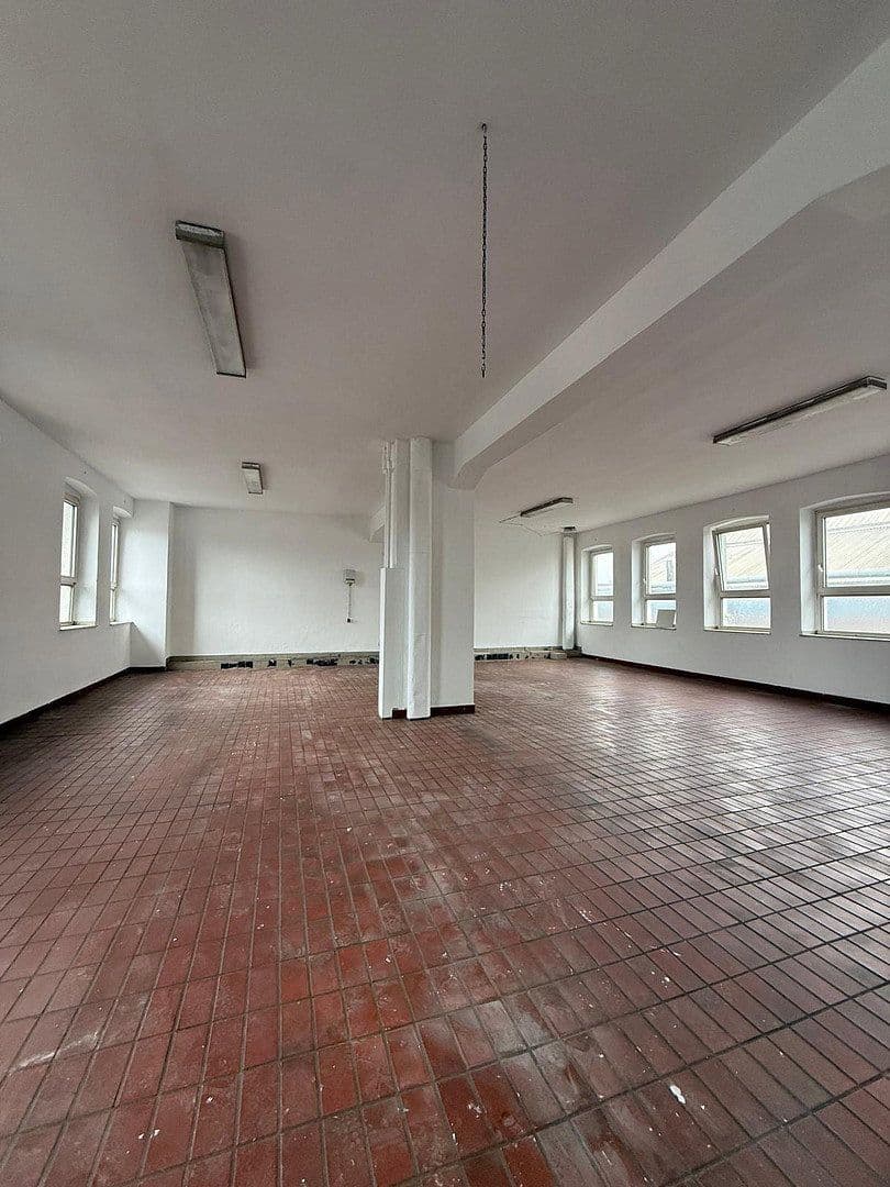 Pronájem nebytového prostoru 340 m², Magdeburgerstrasse 37, Gelsenkirchen, Severní Porýní-Vestfálsko Pronájem nebytového prostoru 340 m², Magdeburgerstrasse 37, Gelsenkirchen, Severní Porýní-Vestfálsko
