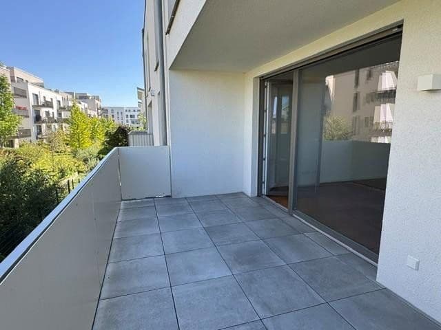Pronájem bytu 4+1 113 m², Max-Planck-Straße 54, Bad Vilbel, Hessen Pronájem bytu 4+1 113 m², Max-Planck-Straße 54, Bad Vilbel, Hessen