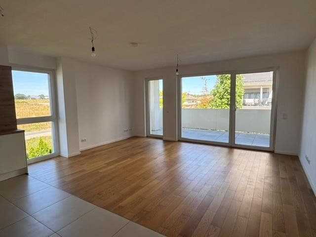 Pronájem bytu 4+1 113 m², Max-Planck-Straße 54, Bad Vilbel, Hessen Pronájem bytu 4+1 113 m², Max-Planck-Straße 54, Bad Vilbel, Hessen