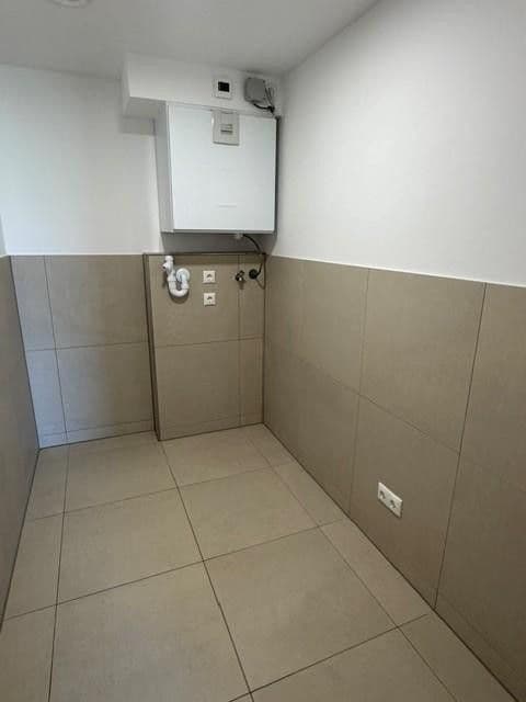 Pronájem bytu 4+1 113 m², Max-Planck-Straße 54, Bad Vilbel, Hessen Pronájem bytu 4+1 113 m², Max-Planck-Straße 54, Bad Vilbel, Hessen