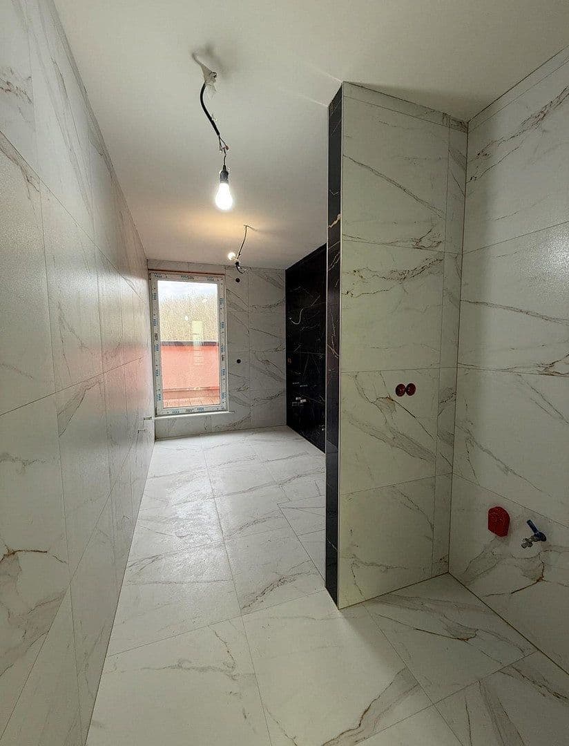 Pronájem bytu 3+1 89 m², Berlin, Berlín Pronájem bytu 3+1 89 m², Berlin, Berlín