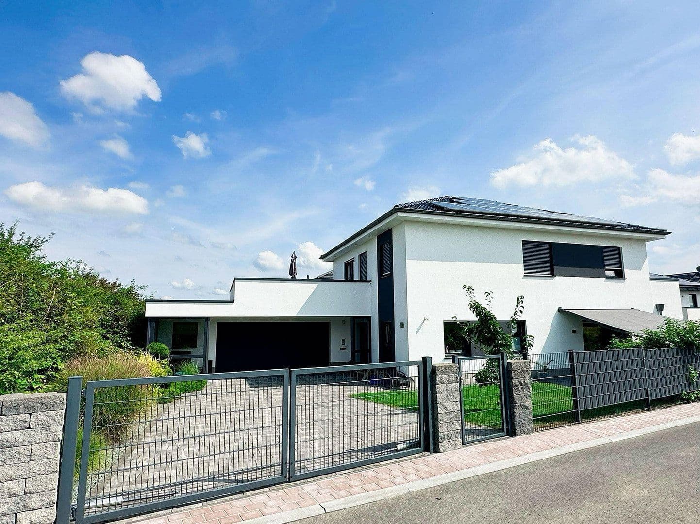 Prodej domu 175 m², pozemek 485 m², Vellmar, Hessen Prodej domu 175 m², pozemek 485 m², Vellmar, Hessen