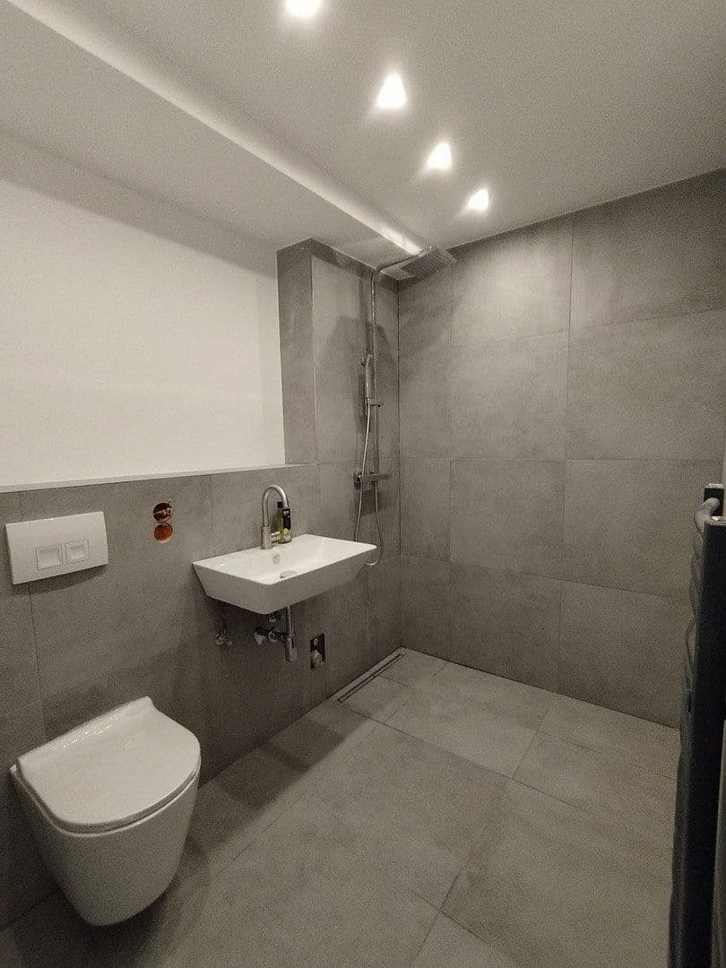 Pronájem bytu 3+1 81 m², Sternstr. 54, Krefeld, Severní Porýní-Vestfálsko Pronájem bytu 3+1 81 m², Sternstr. 54, Krefeld, Severní Porýní-Vestfálsko