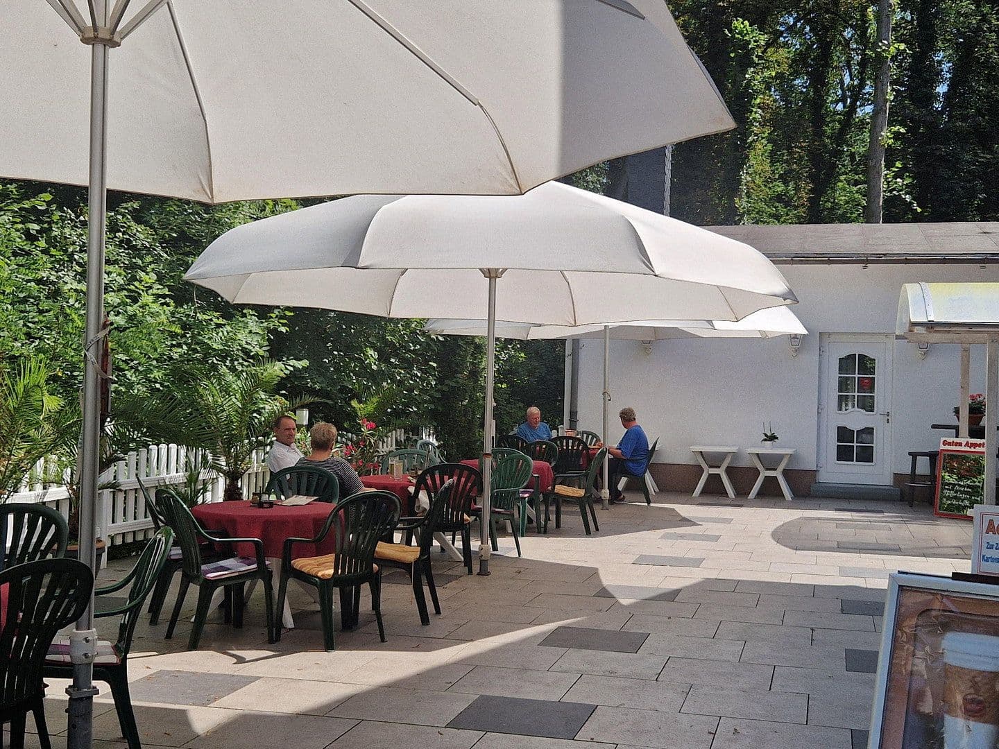 Prodej nebytového prostoru 2.200 m², Lützen, Sasko-Anhaltsko Prodej nebytového prostoru 2.200 m², Lützen, Sasko-Anhaltsko