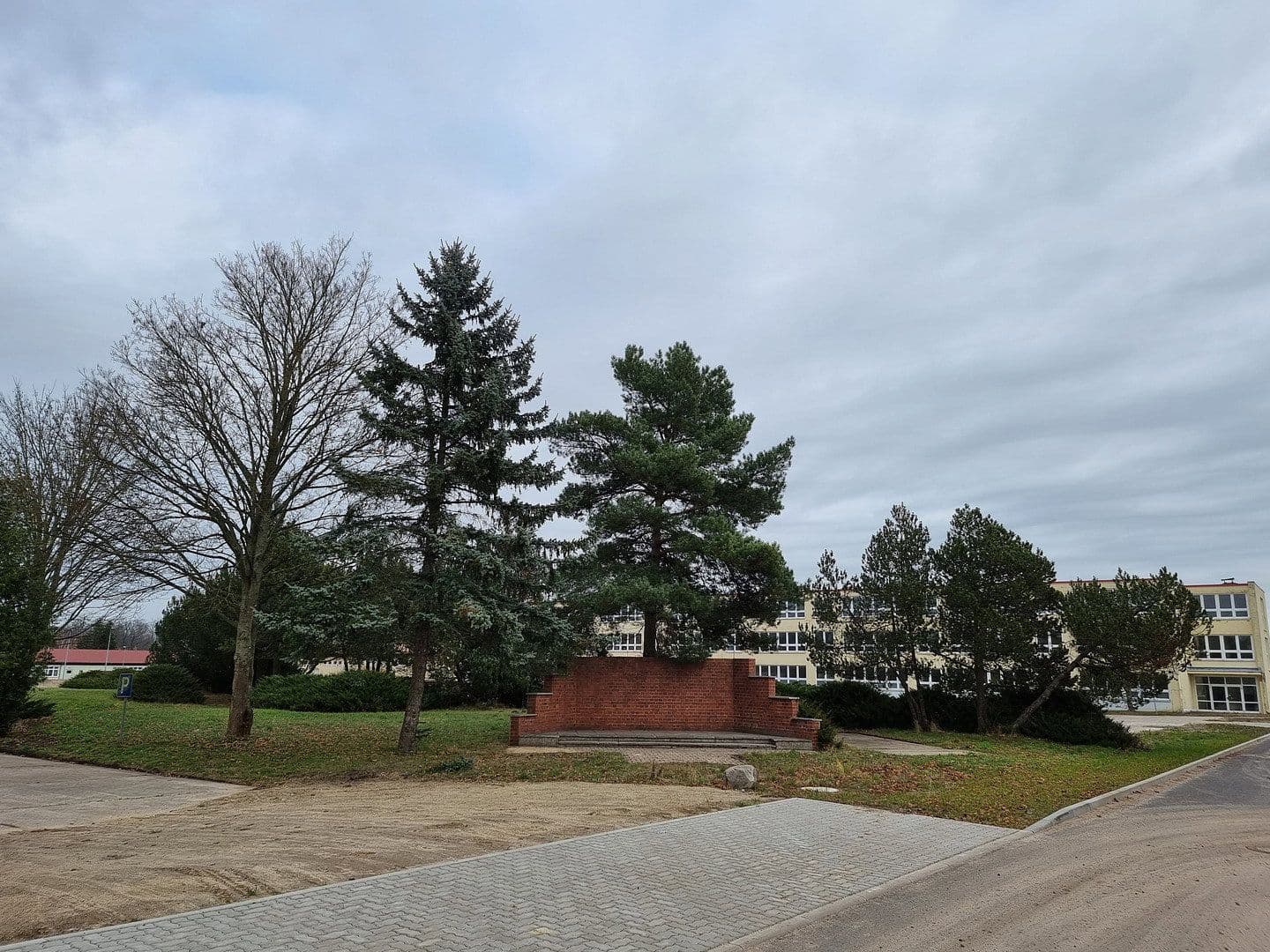 Prodej nebytového prostoru 19.000 m², Lützowstr. 1, Stavenhagen, Mecklenburg-Vorpommern Prodej nebytového prostoru 19.000 m², Lützowstr. 1, Stavenhagen, Mecklenburg-Vorpommern