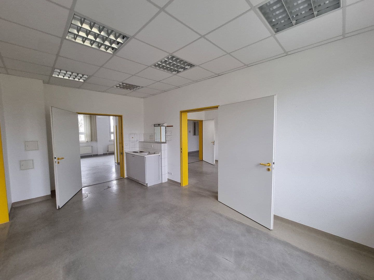 Prodej nebytového prostoru 19.000 m², Lützowstr. 1, Stavenhagen, Mecklenburg-Vorpommern Prodej nebytového prostoru 19.000 m², Lützowstr. 1, Stavenhagen, Mecklenburg-Vorpommern