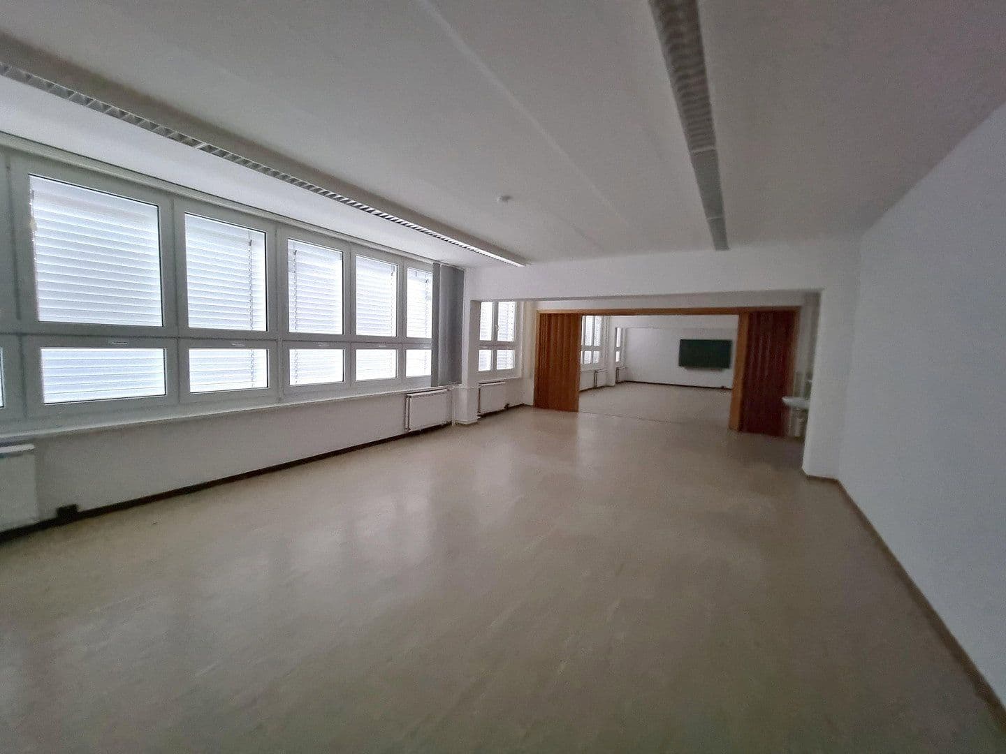 Prodej nebytového prostoru 19.000 m², Lützowstr. 1, Stavenhagen, Mecklenburg-Vorpommern Prodej nebytového prostoru 19.000 m², Lützowstr. 1, Stavenhagen, Mecklenburg-Vorpommern