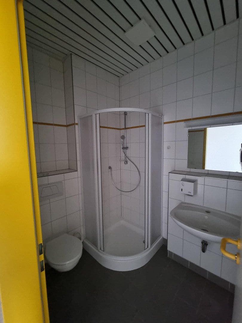 Prodej nebytového prostoru 19.000 m², Lützowstr. 1, Stavenhagen, Mecklenburg-Vorpommern Prodej nebytového prostoru 19.000 m², Lützowstr. 1, Stavenhagen, Mecklenburg-Vorpommern