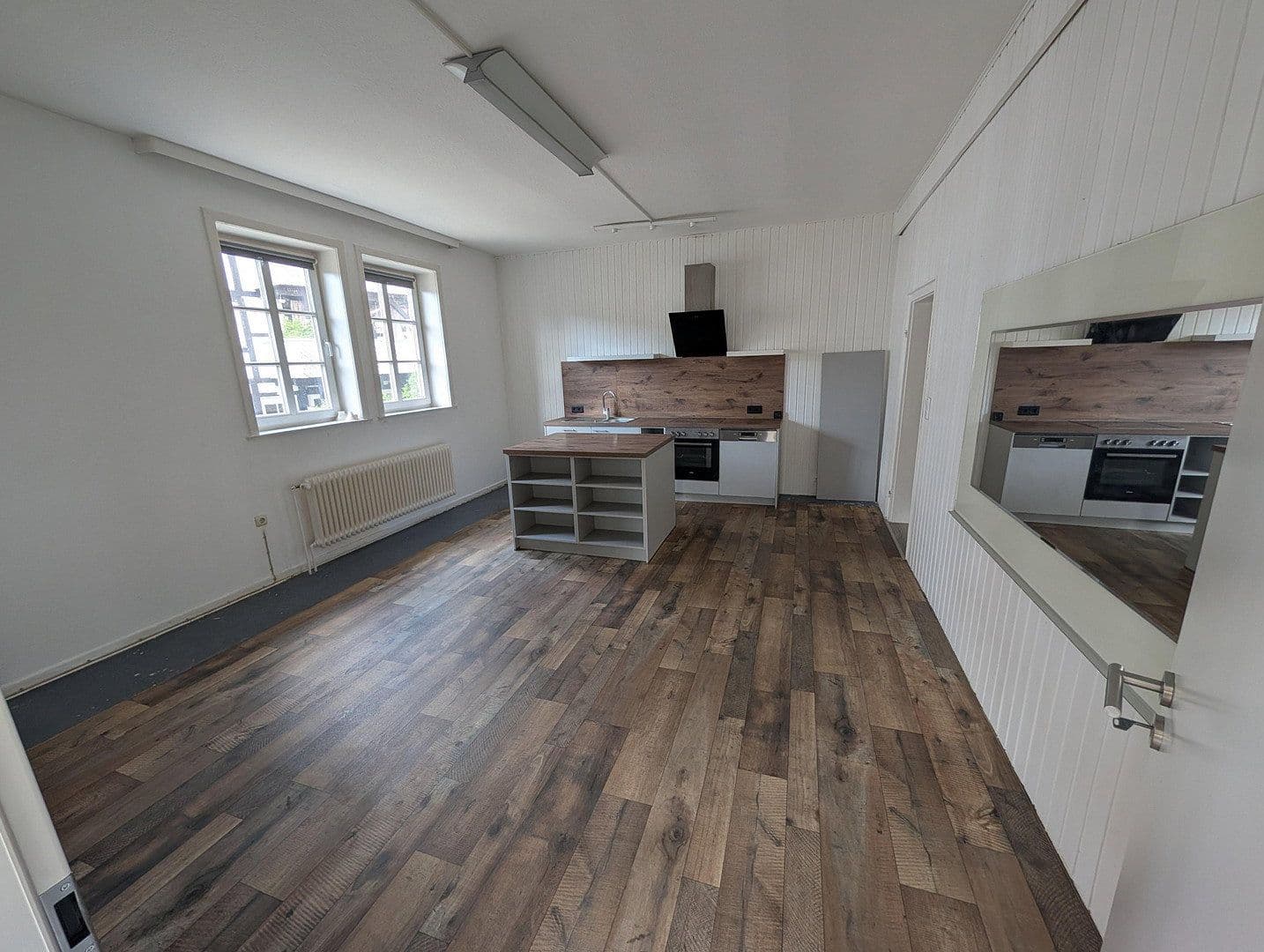Prodej domu 350 m², pozemek 327 m², Neue Straße 11, Bad Münder am Deister, Dolní Sasko Prodej domu 350 m², pozemek 327 m², Neue Straße 11, Bad Münder am Deister, Dolní Sasko
