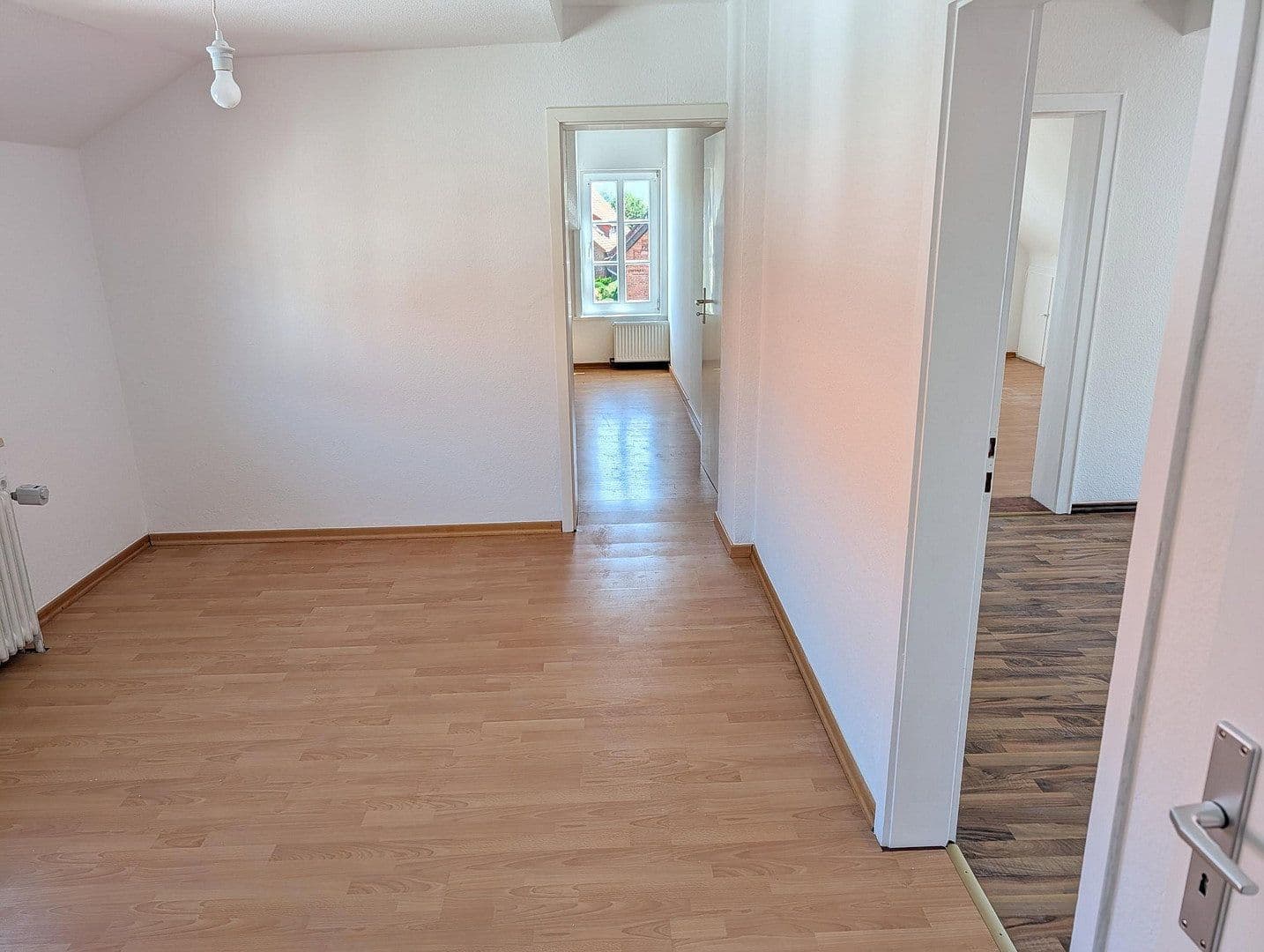 Prodej domu 350 m², pozemek 327 m², Neue Straße 11, Bad Münder am Deister, Dolní Sasko Prodej domu 350 m², pozemek 327 m², Neue Straße 11, Bad Münder am Deister, Dolní Sasko