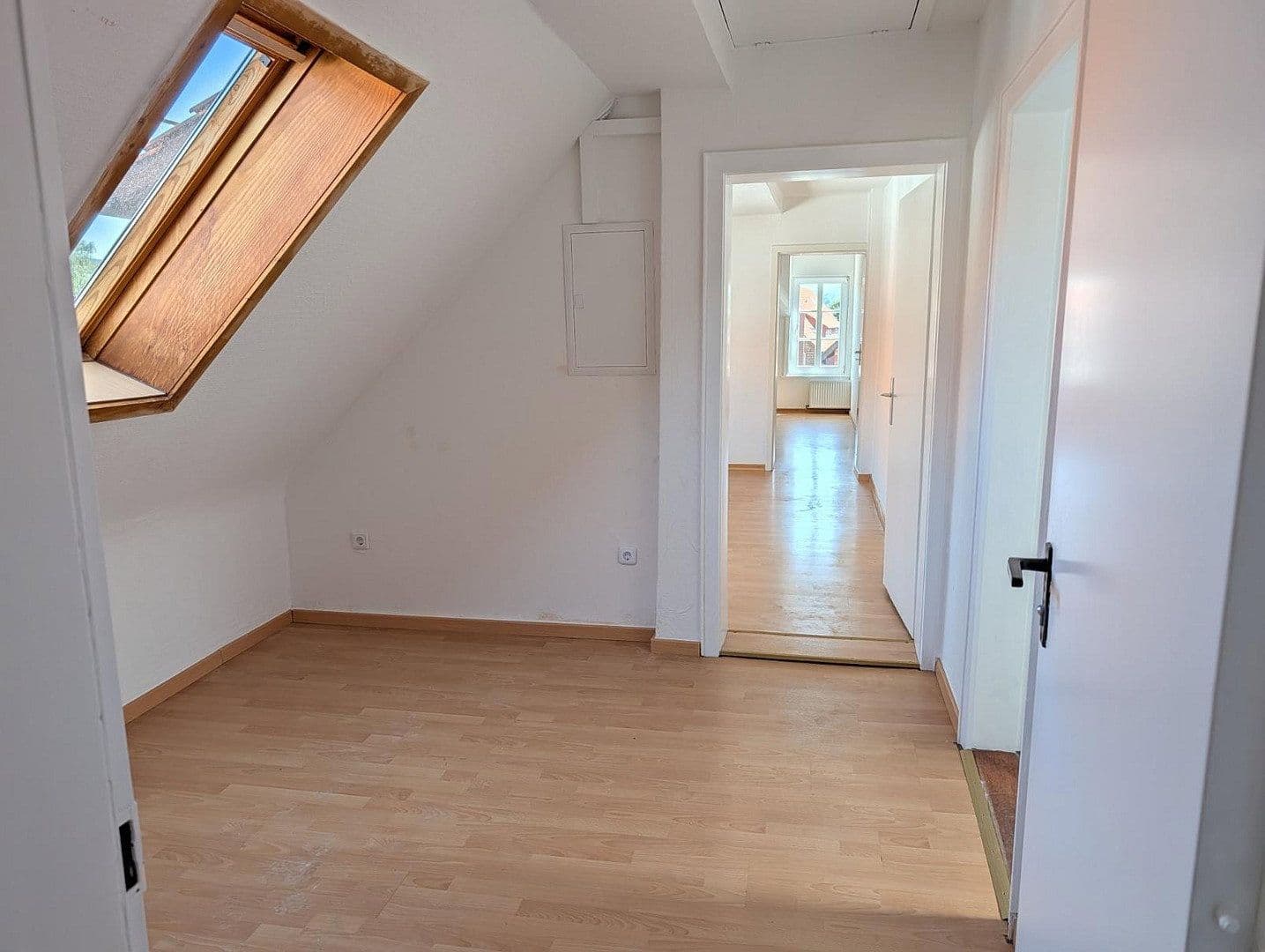 Prodej domu 350 m², pozemek 327 m², Neue Straße 11, Bad Münder am Deister, Dolní Sasko Prodej domu 350 m², pozemek 327 m², Neue Straße 11, Bad Münder am Deister, Dolní Sasko