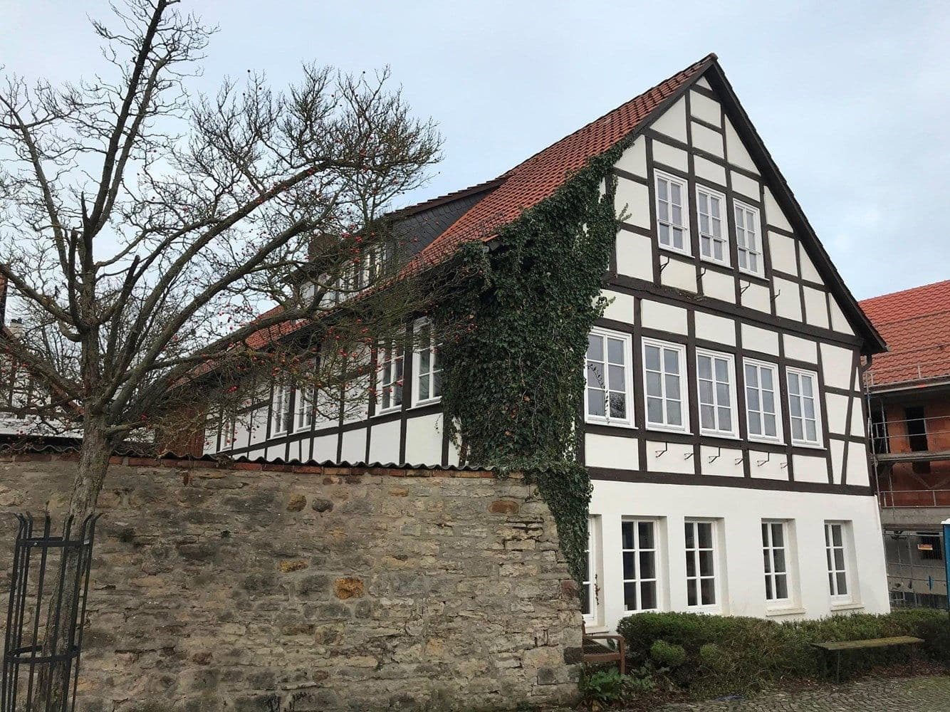 Prodej domu 350 m², pozemek 327 m², Neue Straße 11, Bad Münder am Deister, Dolní Sasko Prodej domu 350 m², pozemek 327 m², Neue Straße 11, Bad Münder am Deister, Dolní Sasko