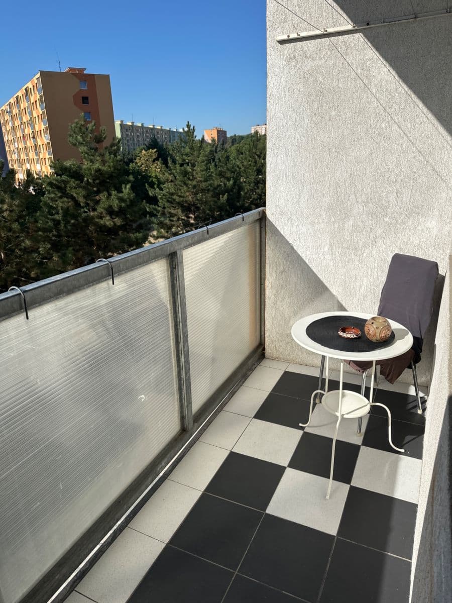 Pronájem bytu 2+1 62 m², 17. listopadu, Chomutov, Ústecký kraj Pronájem bytu 2+1 62 m², 17. listopadu, Chomutov, Ústecký kraj
