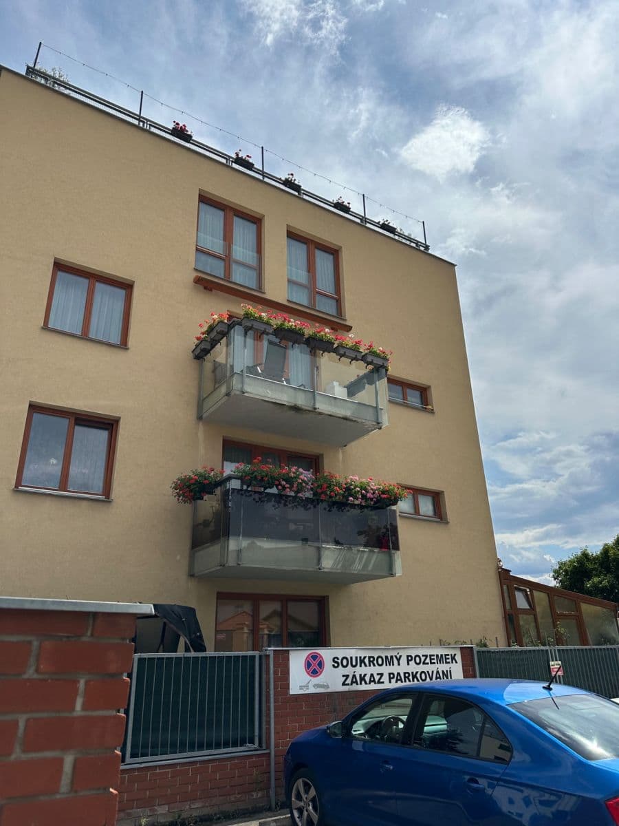Prodej bytu 1+kk 38 m², Nad Rokoskou, Praha, Praha Prodej bytu 1+kk 38 m², Nad Rokoskou, Praha, Praha