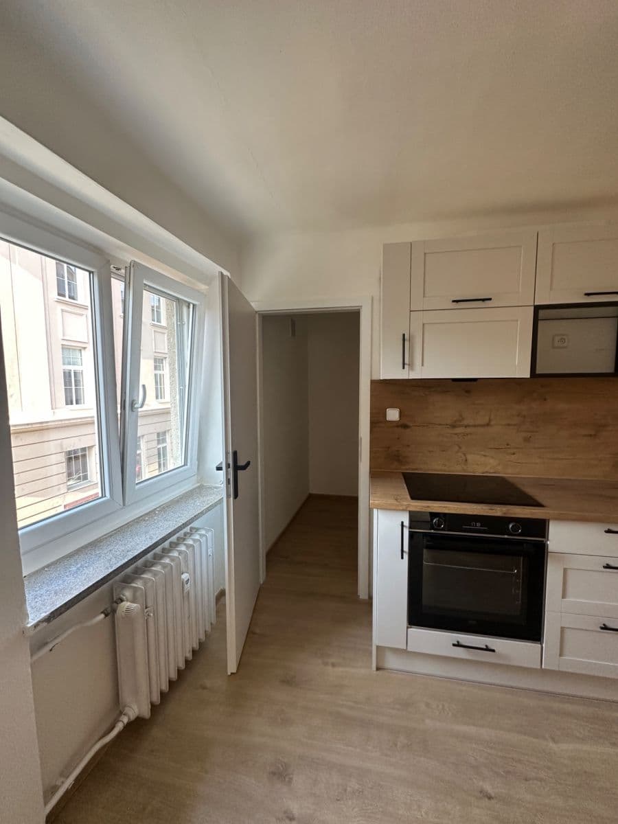 Pronájem bytu 2+1 61 m², Vančurova, Olomouc, Olomoucký kraj Pronájem bytu 2+1 61 m², Vančurova, Olomouc, Olomoucký kraj