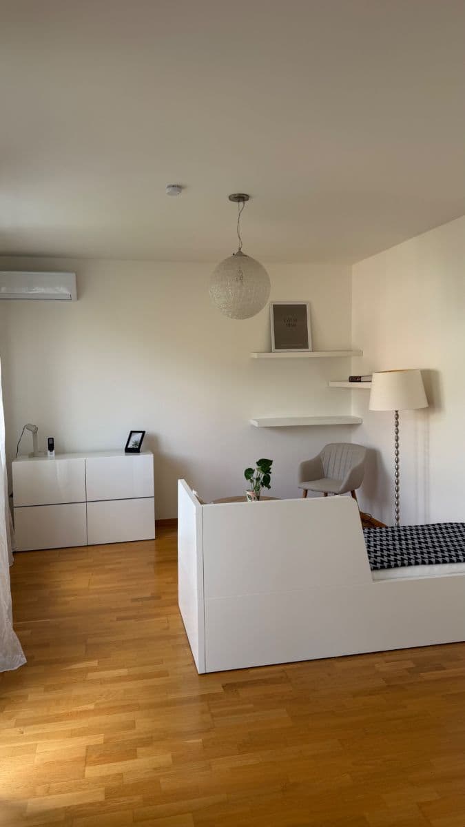 Pronájem bytu 1+kk 30 m², U Michelského mlýna, Praha, Praha Pronájem bytu 1+kk 30 m², U Michelského mlýna, Praha, Praha