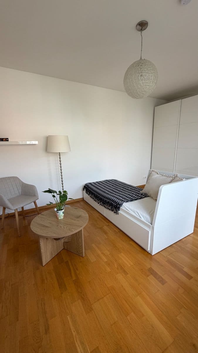 Pronájem bytu 1+kk 30 m², U Michelského mlýna, Praha, Praha Pronájem bytu 1+kk 30 m², U Michelského mlýna, Praha, Praha