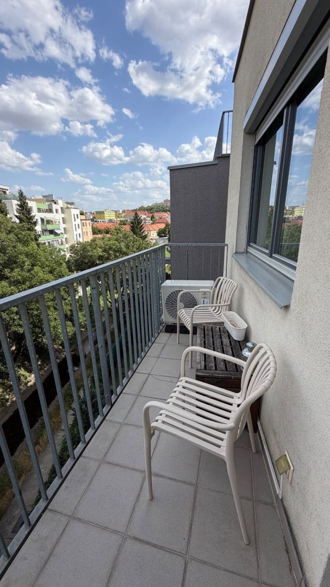 Pronájem bytu 1+kk 30 m², U Michelského mlýna, Praha, Praha Pronájem bytu 1+kk 30 m², U Michelského mlýna, Praha, Praha